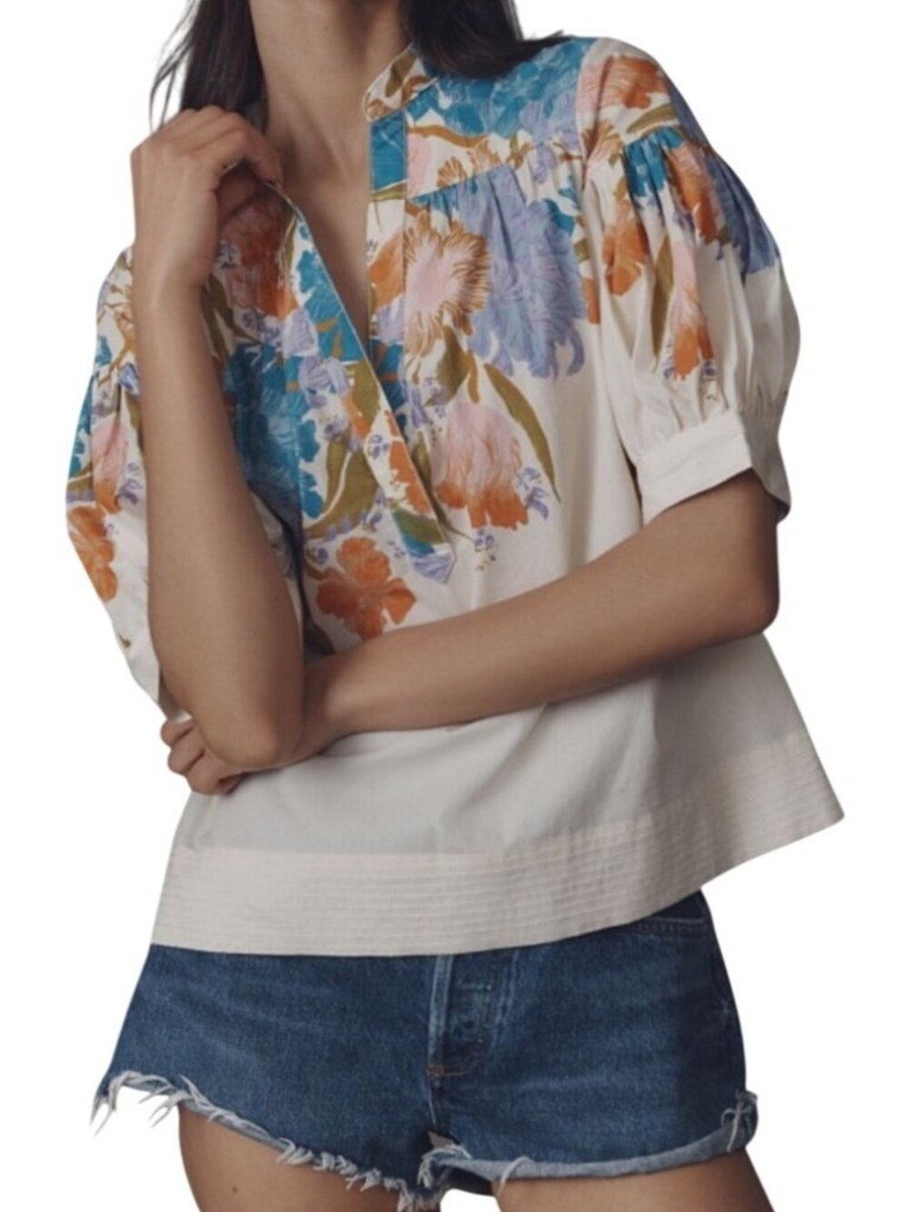 Anthropologie Floral Puff Sleeve Blouse With V-Neckline Size Small.Purple